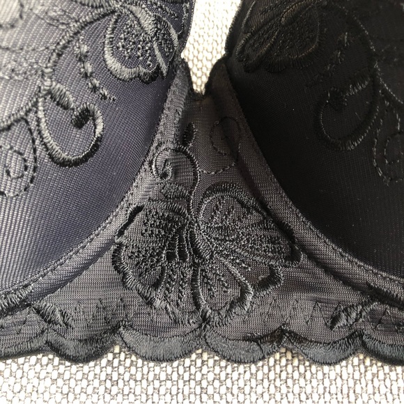 (261) Strapless Black Bra - Picture 8 of 8